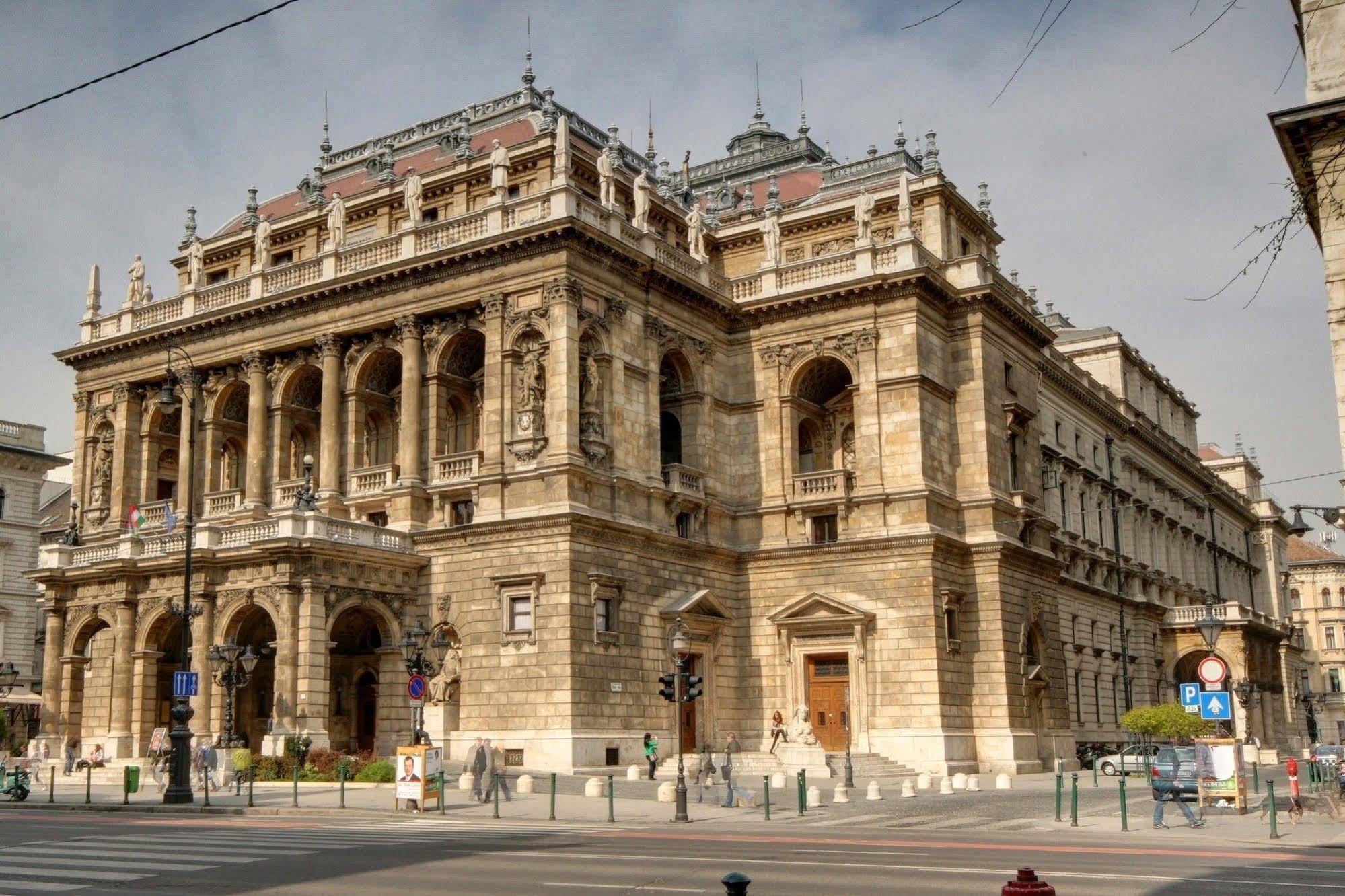 Opera Guesthouse Βουδαπέστη Εξωτερικό φωτογραφία